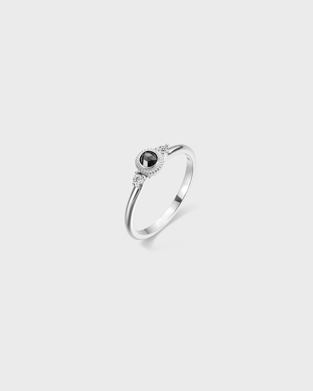 Valittu-timanttisormus 2x0,03ct 1x0,17ct valkokulta
