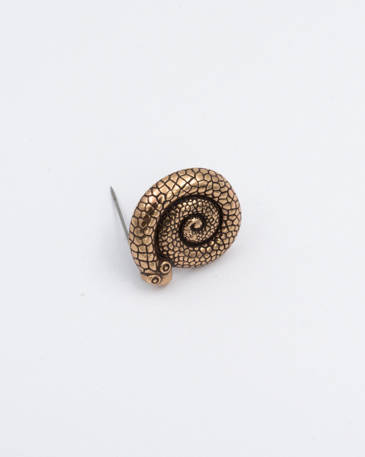 Held Copper snake buckle pendant bronze
