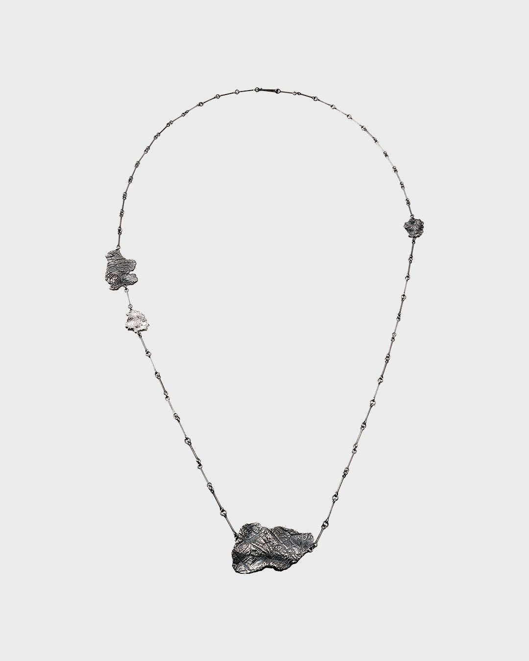 The Kuu Collection -kaulakoru