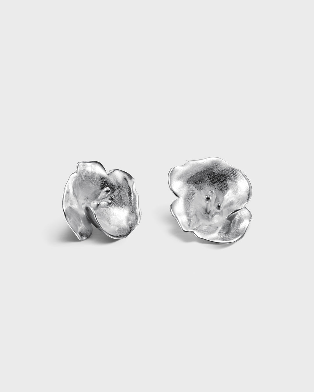 Summer night rose single earring medium size silver