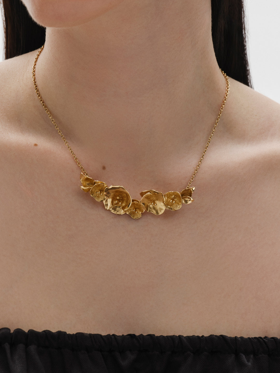 Summer Night Rose Necklace bronze
