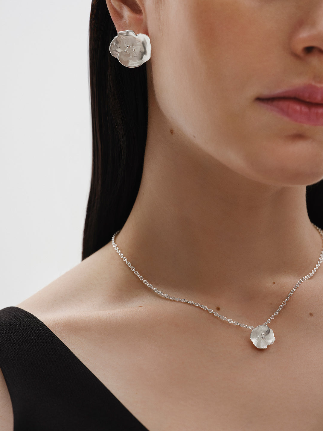 Summer Night Rose pendant silver