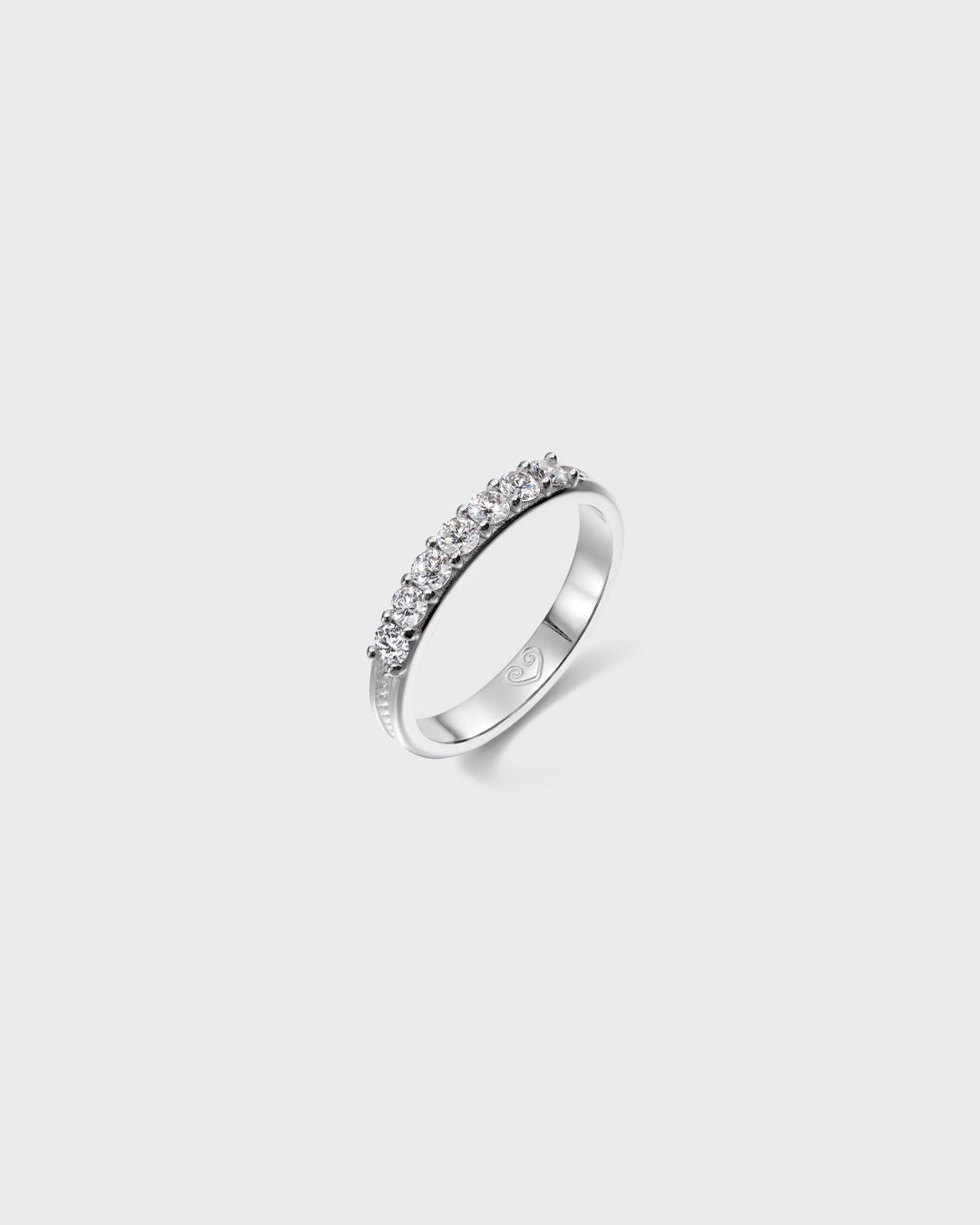Ikiaikainen-sormus 7x0,06ct valkokulta