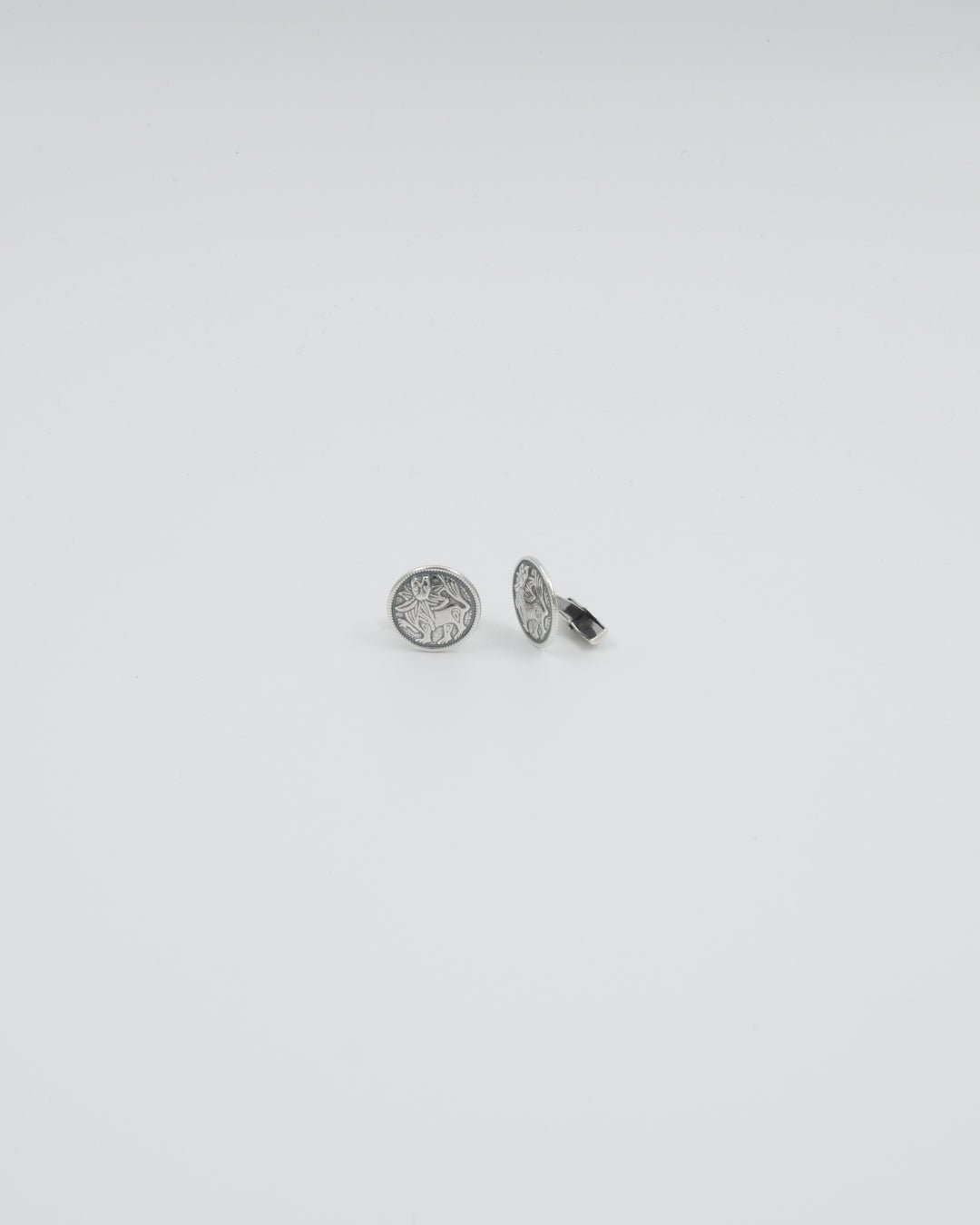 Kept Aurinkoleijona cufflinks silver